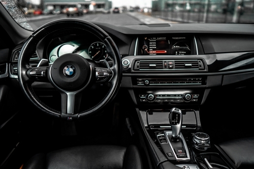 BMW 5 Premium Edition