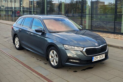 SKODA Octavia Combie e-TEC '22