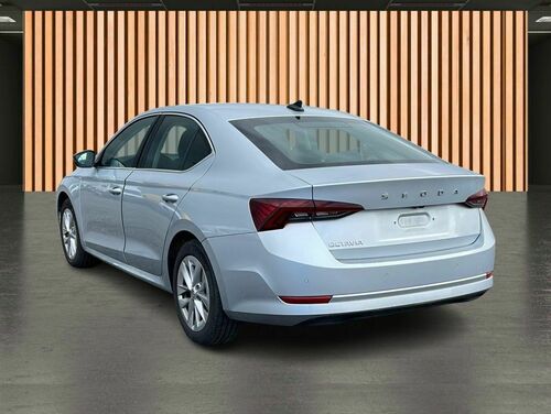 SKODA Octavia HB TSI mHybrid 81kW