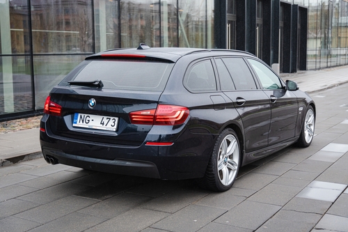 BMW 5' M Sports package '17