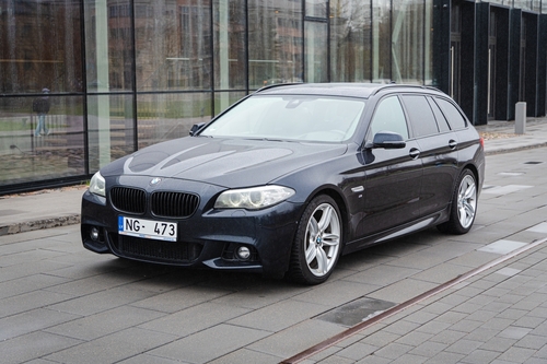 BMW 5' M Sports package '17