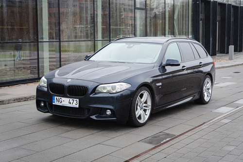 BMW 5' M Sports package '17