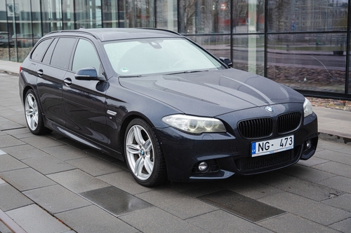BMW 5' M Sports package '17