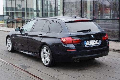 BMW 5' M Sports package '17