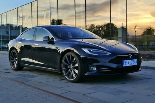 TESLA Model S